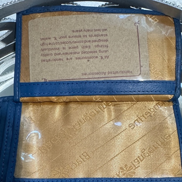 Stanley Classic Blue Wallet - Picture 6 of 13